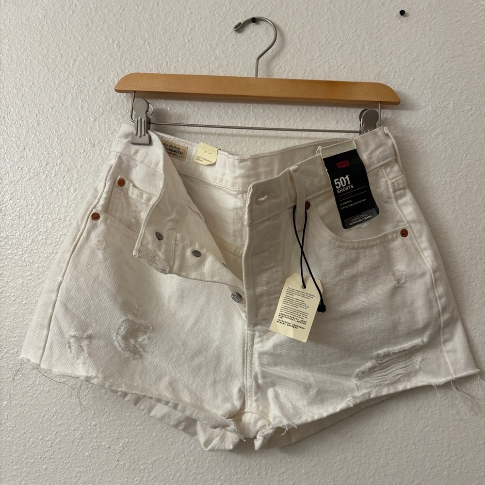 New Levi’s 501 Denim Shorts 5 button Size 28 White